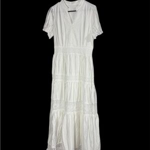 Beautiful white Maxi Dress With lace